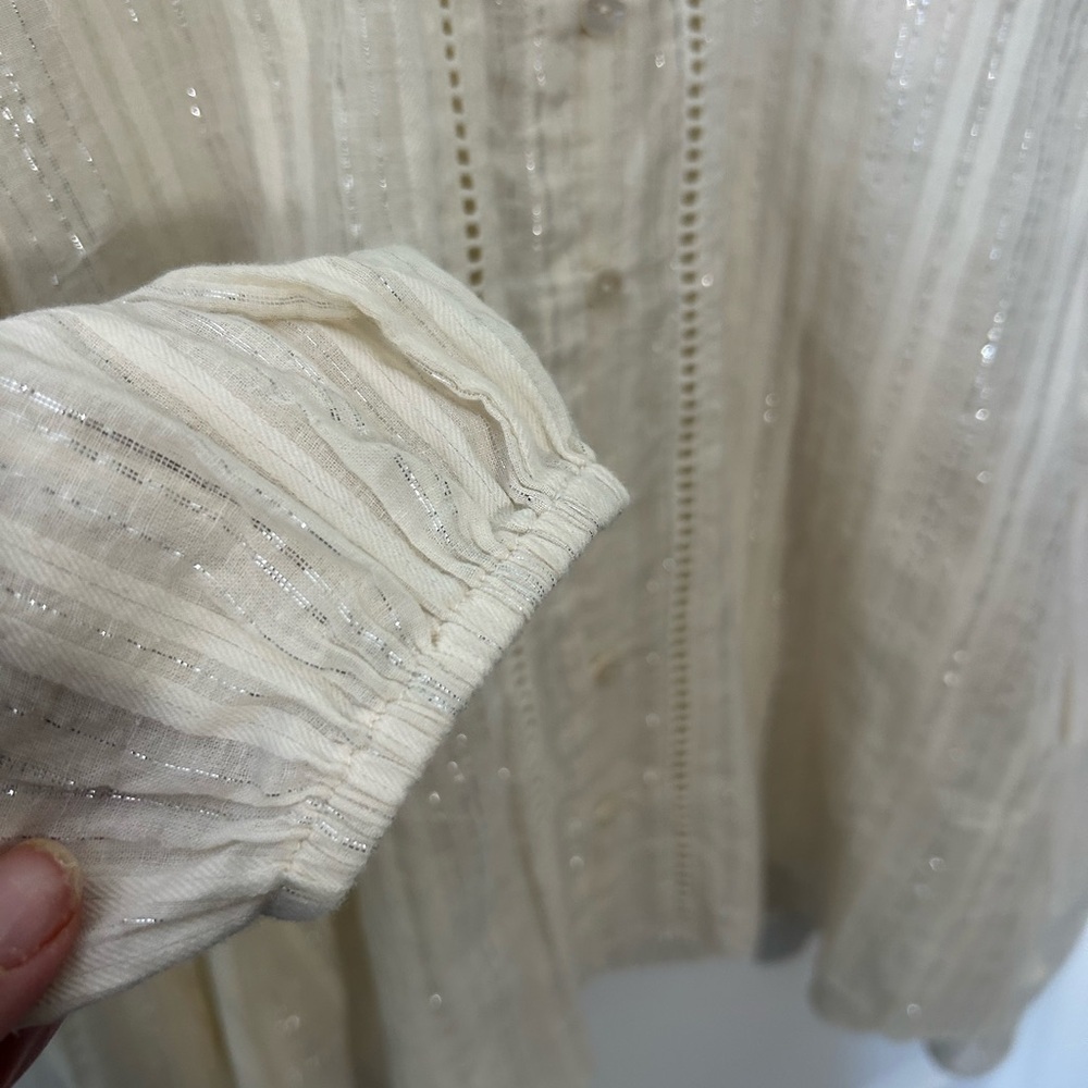 Cleobella Cream Top with metallic stripes  Size M. Ruffle detail at shoulders. - Picture 4 of 11